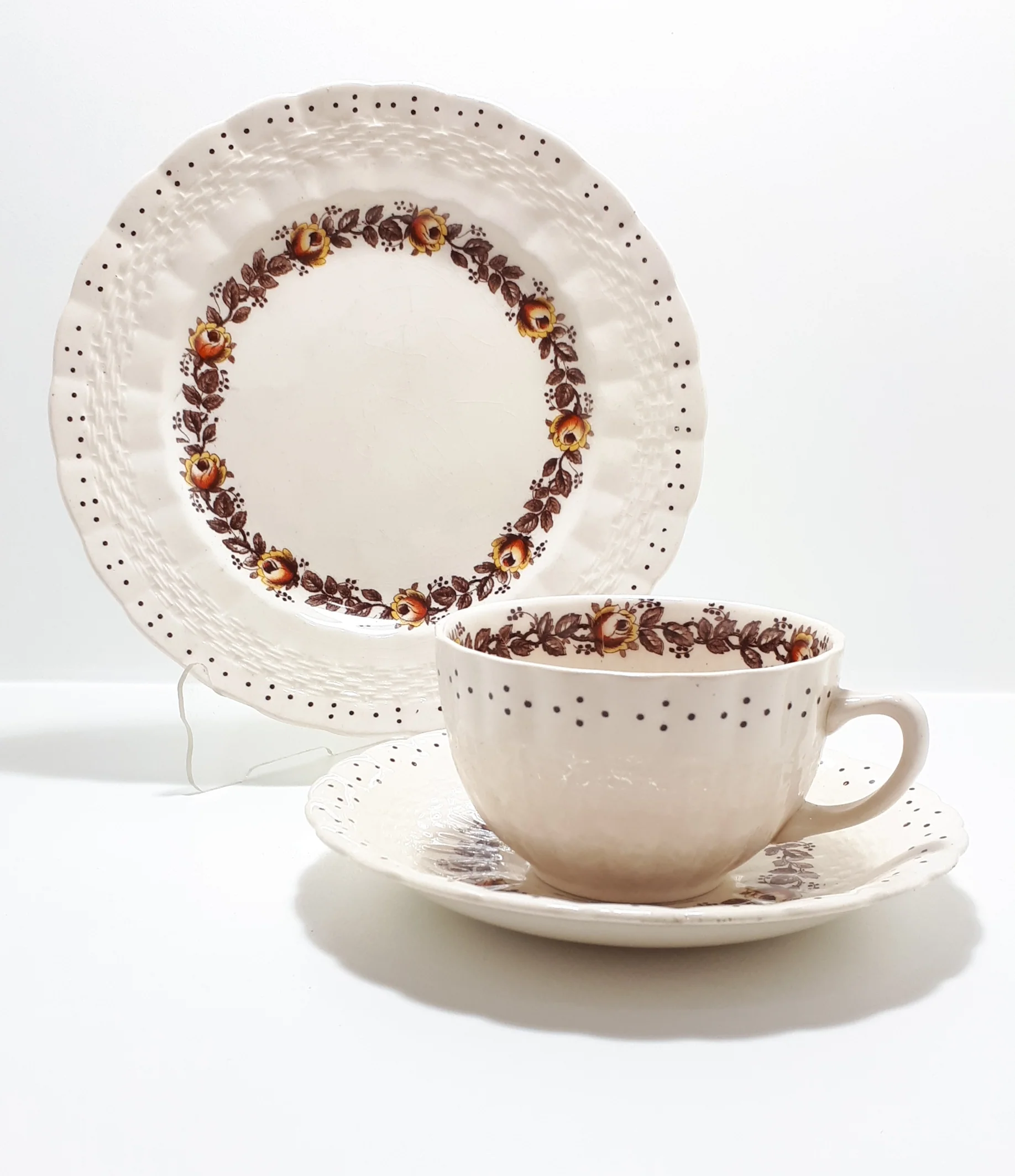 1940's Porcelain Simpsons Potters Ltd. Ambassador Ware Tea Trio - Chetwynd Pattern - Image 8