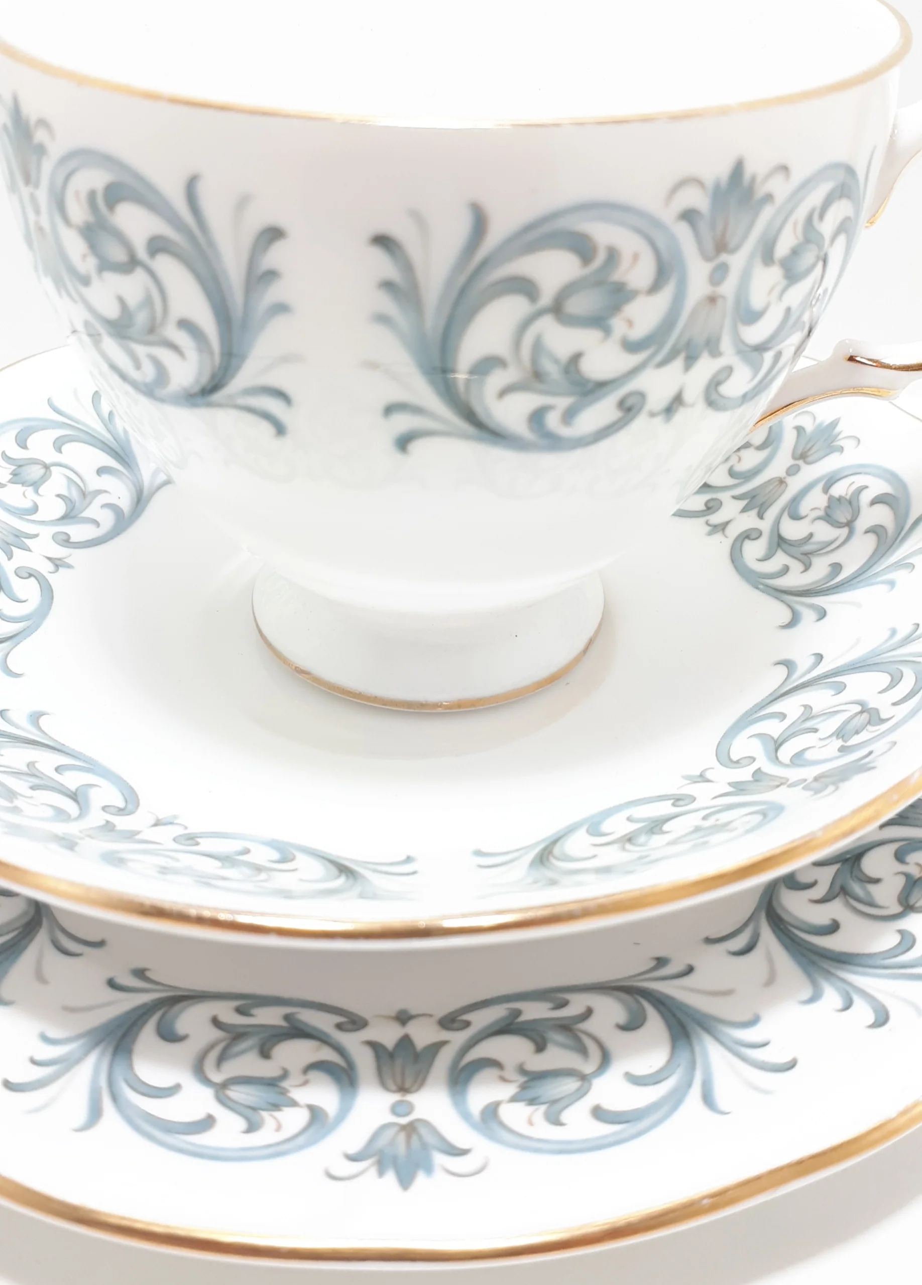 1959-1964 Fine Porcelain Queen Anne Tea Trio – Rococo Blue Scroll Pattern (8458) - Image 5