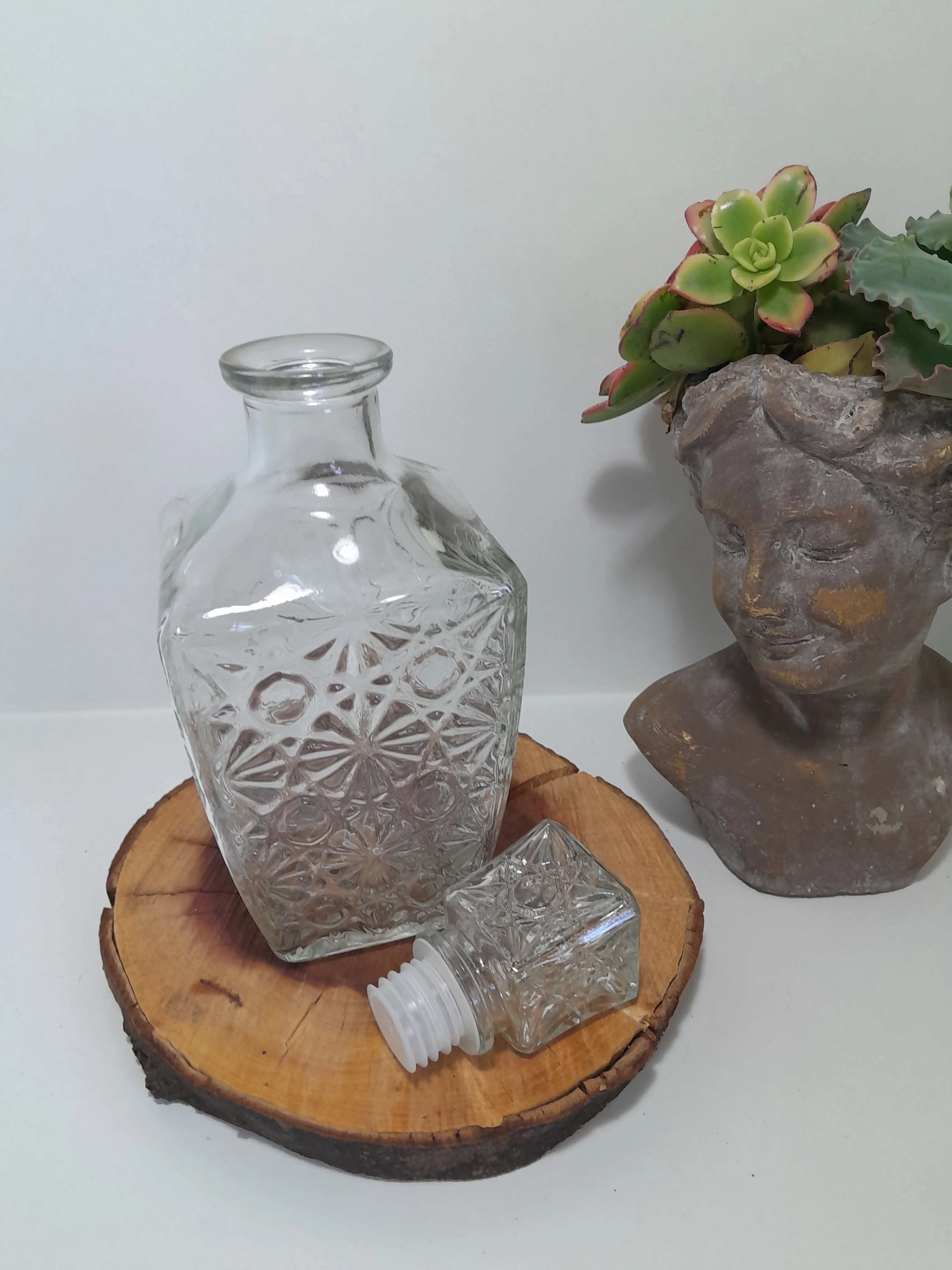 A Bormioli Rocco Dedalo Glass Decanter with Stopper - Image 3