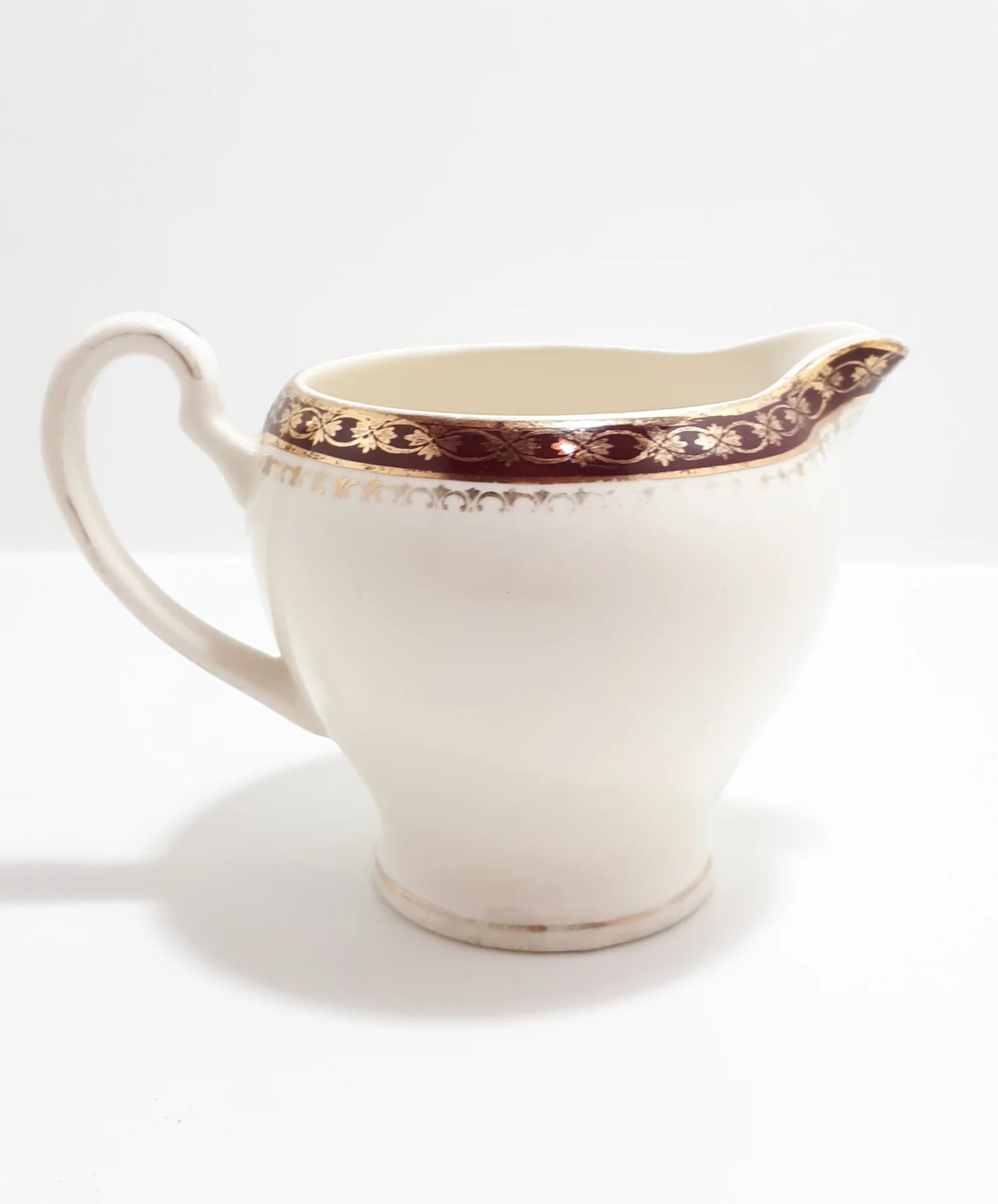 Alfred Meakin Vintage Kingsdale Maroon Creamer - Image 3