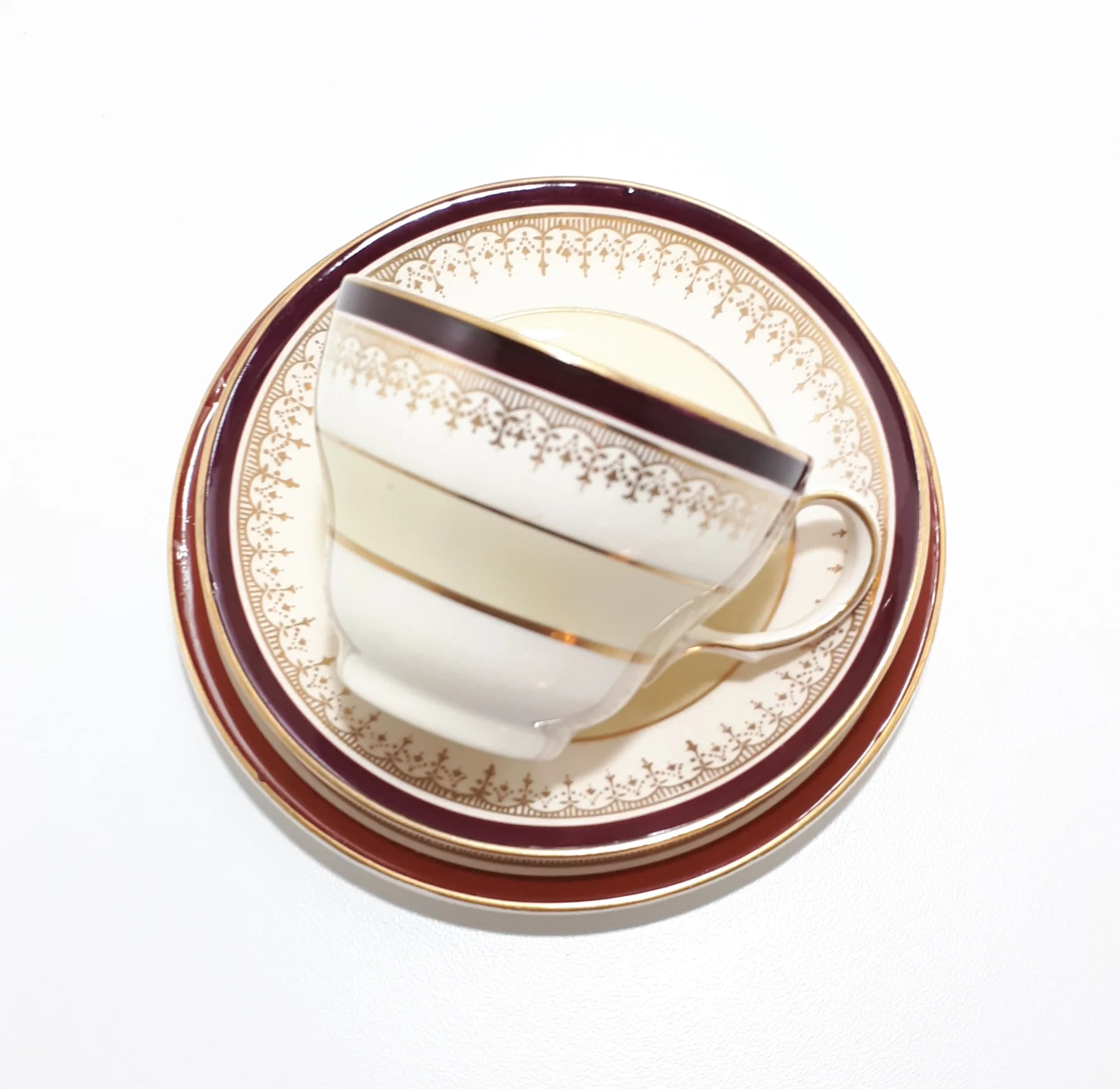 Antique Johnson Bros. Pareek Tea Trio – Cup, Saucer & Tea Plate - Image 4