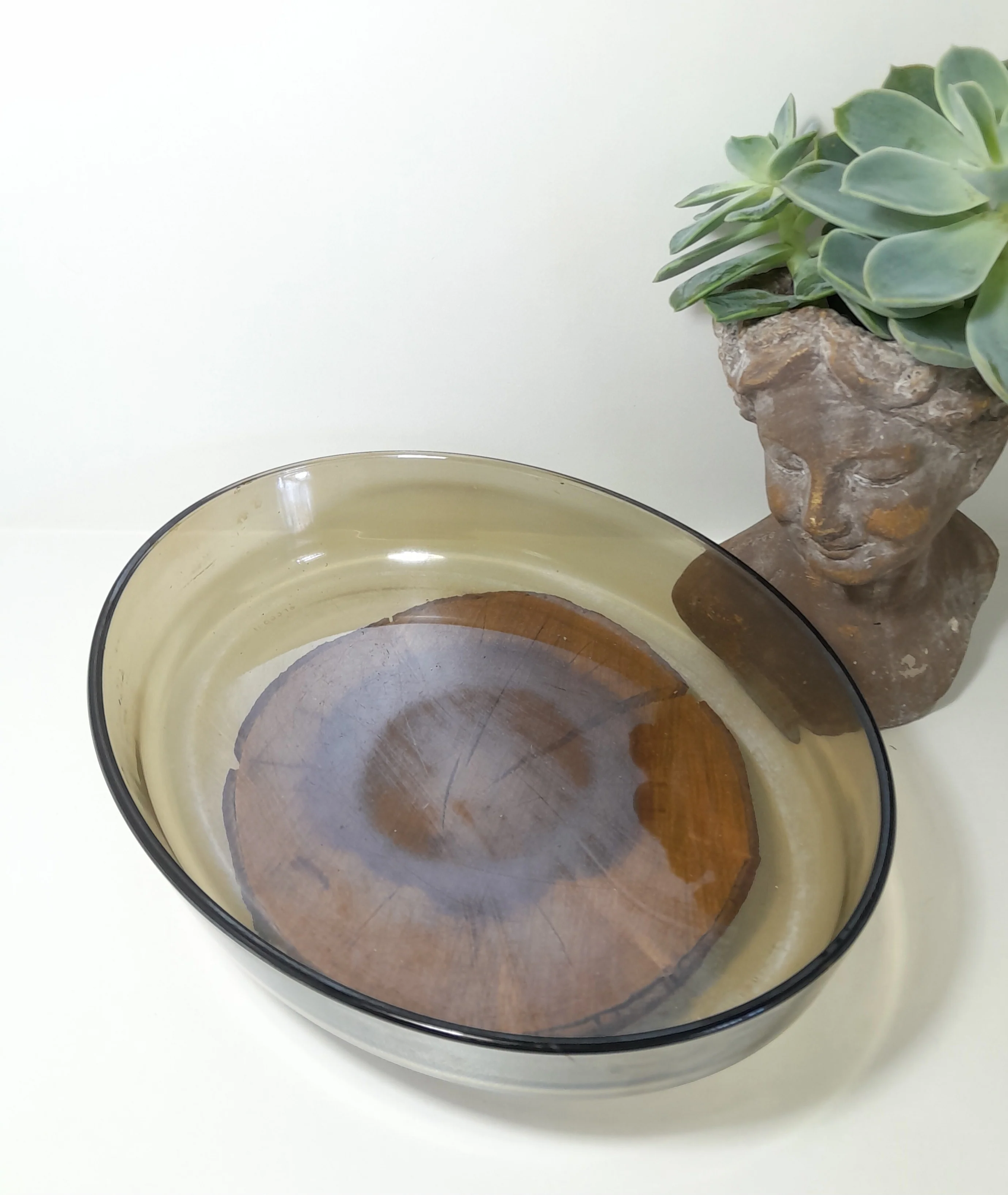 Extra Large Vintage Arcopal Smoked Glass Casserole Dish - Image 4