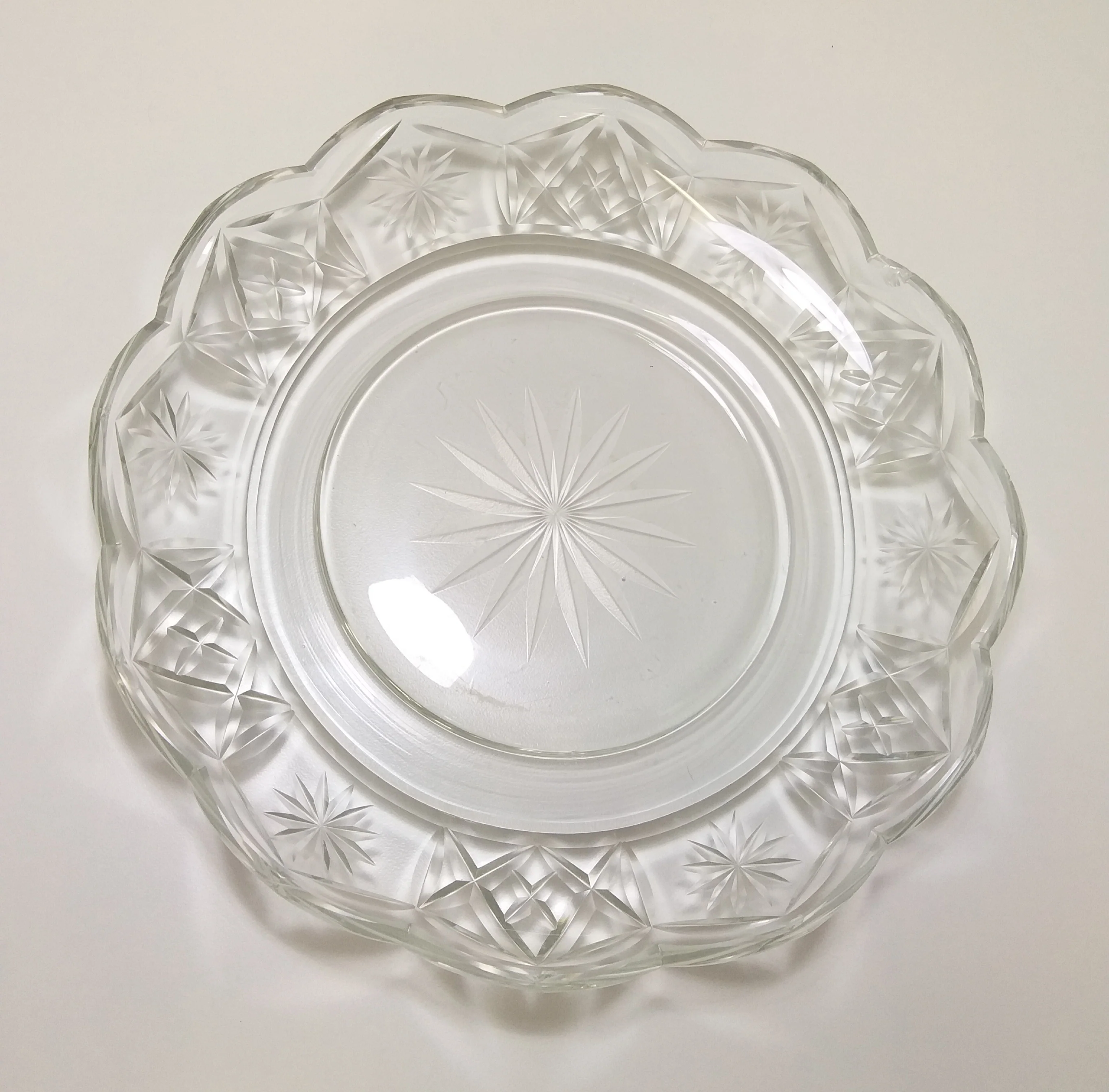Large Vintage Star & Cross Cut Crystal Display Bowl - Image 3