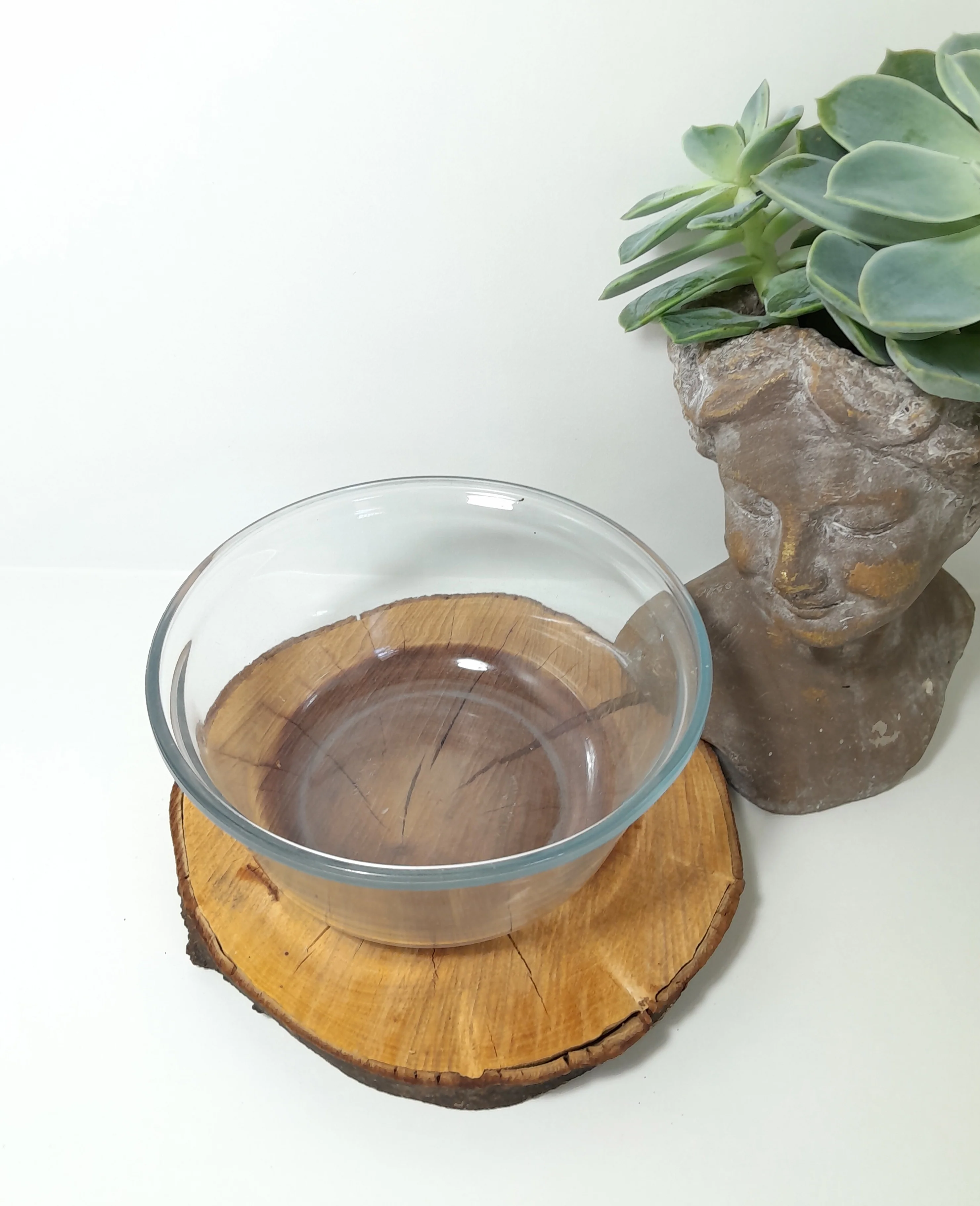 Medium Sized Glass Marinex Bowl - Image 3