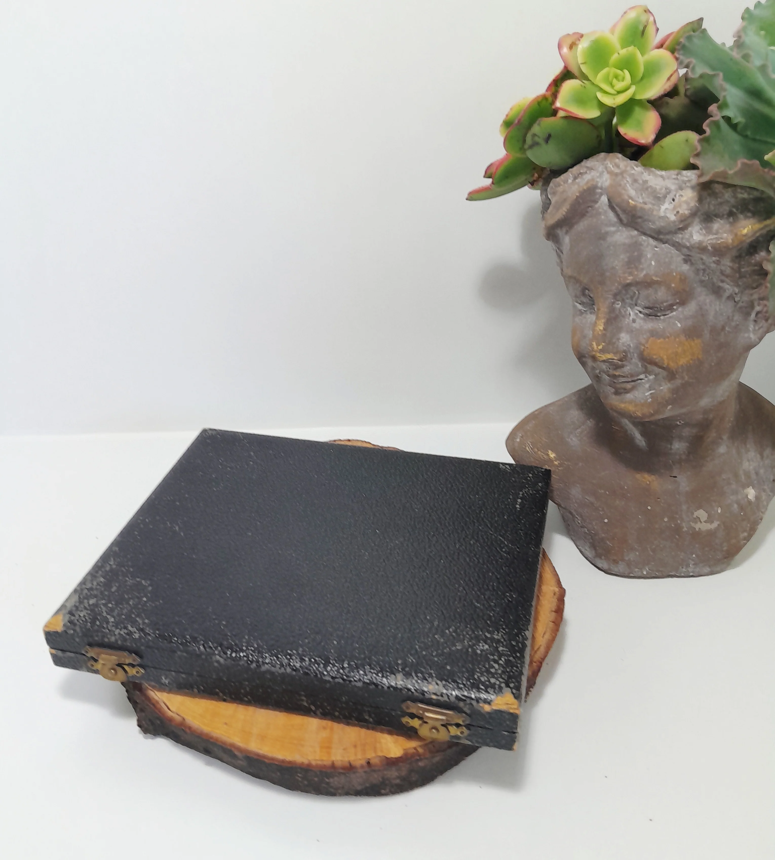 Vintage Cased Set of Six Silver Plated Teaspoons & a Sugar Spoon - Arthur Price & Co. Ltd. England. - Image 4