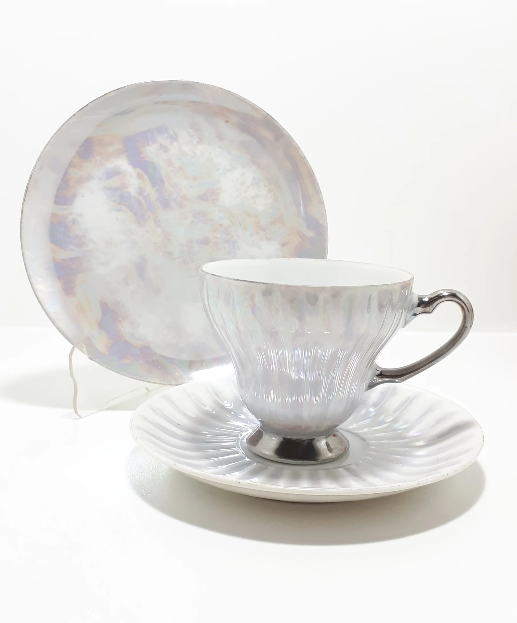 Vintage Unmarked Lustre Tea Trio – Cup, Saucer & Tea Plate - Image 12