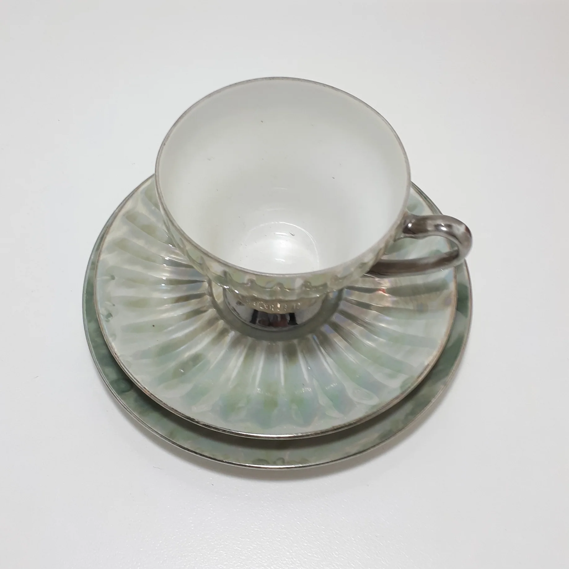 Vintage Unmarked Lustre Tea Trio – Cup, Saucer & Tea Plate - Image 6